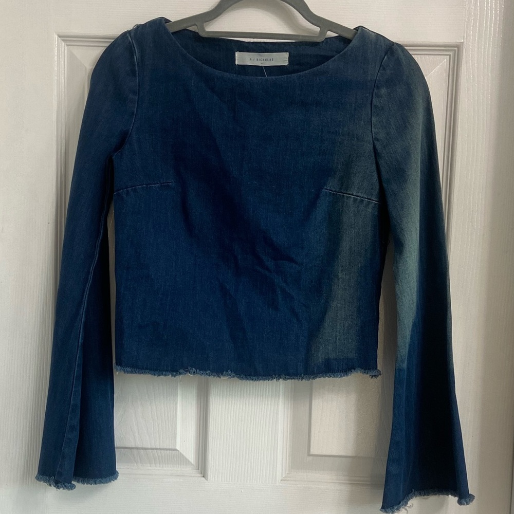 N/Nicholas Cropped Denim Blouse Size 0 Blue Long Sleeve Split Back Raw Hem NWT